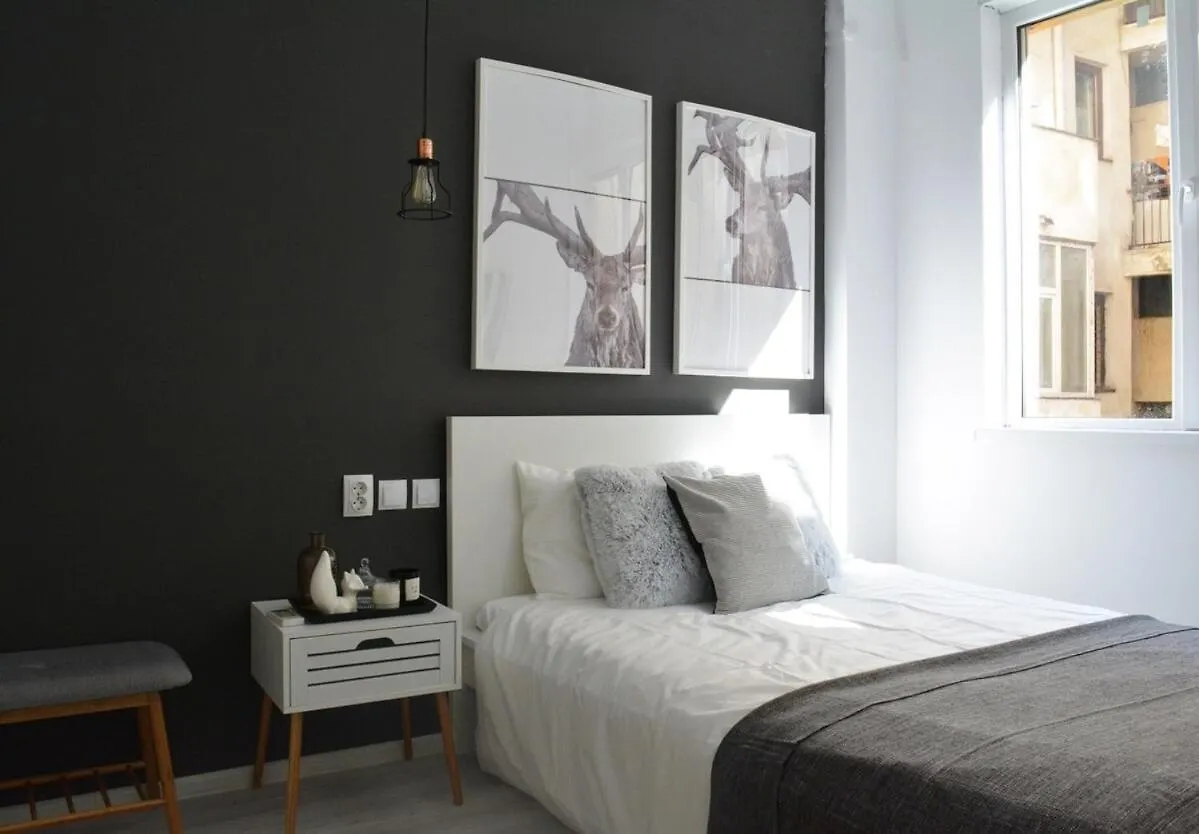 The Hidden Mark-2Bdr Ap In Downtown Boekarest Appartement